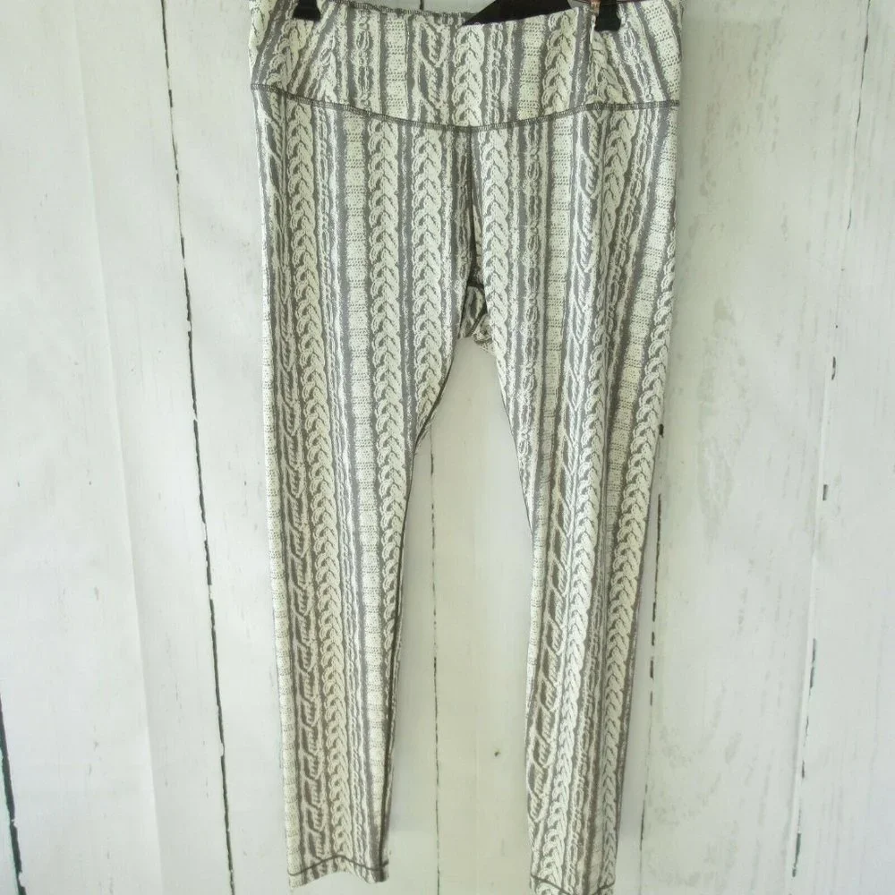 New Calia Carrie Underwood Tight Fit Leggings L Large Gray Cable Print - Picture 1 of 9